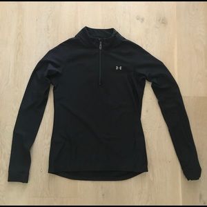 Underarmour long sleeve black top